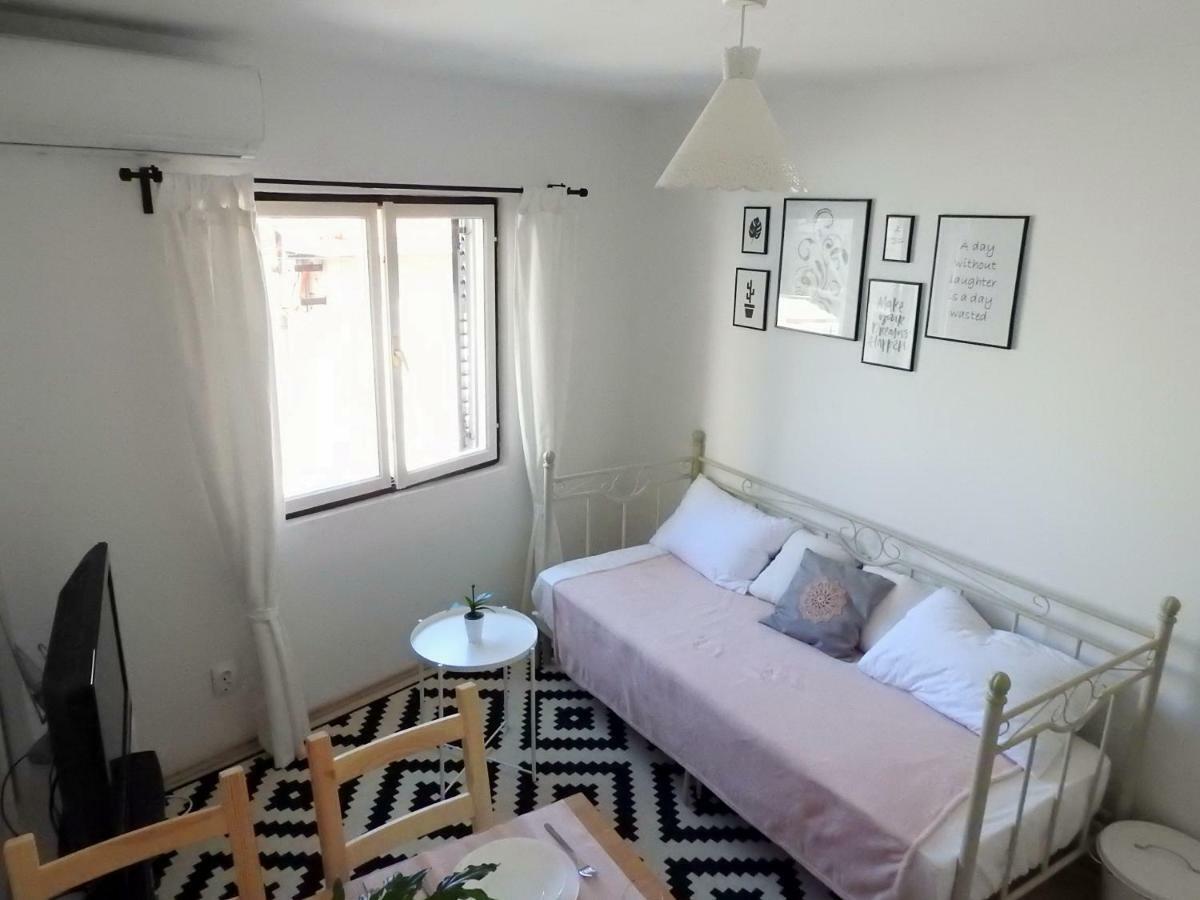 Apartment Antonela Slatine Bagian luar foto