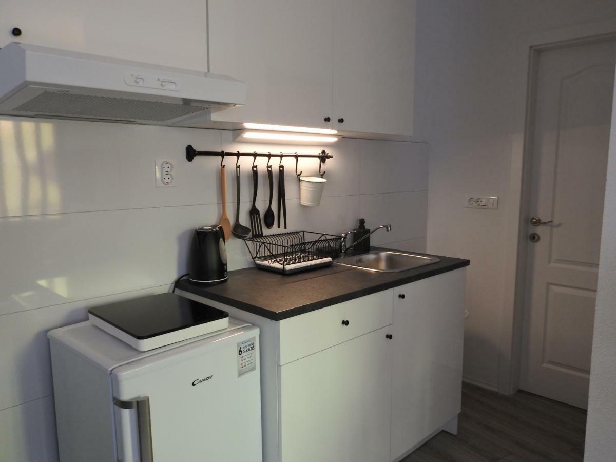 Apartment Antonela Slatine Bagian luar foto