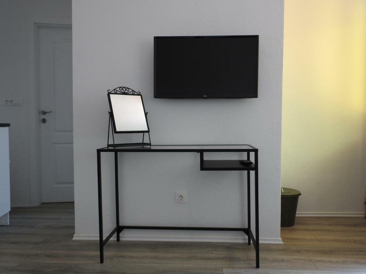 Apartment Antonela Slatine Bagian luar foto