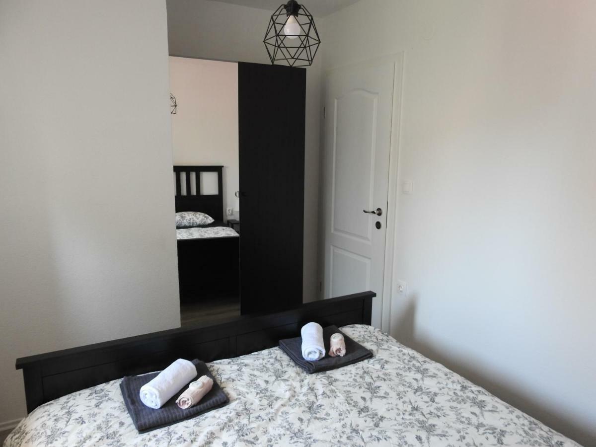 Apartment Antonela Slatine Bagian luar foto