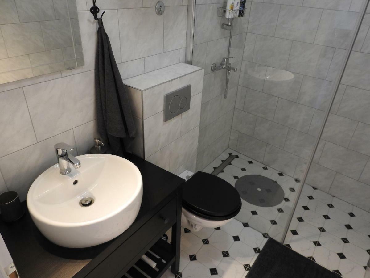 Apartment Antonela Slatine Bagian luar foto